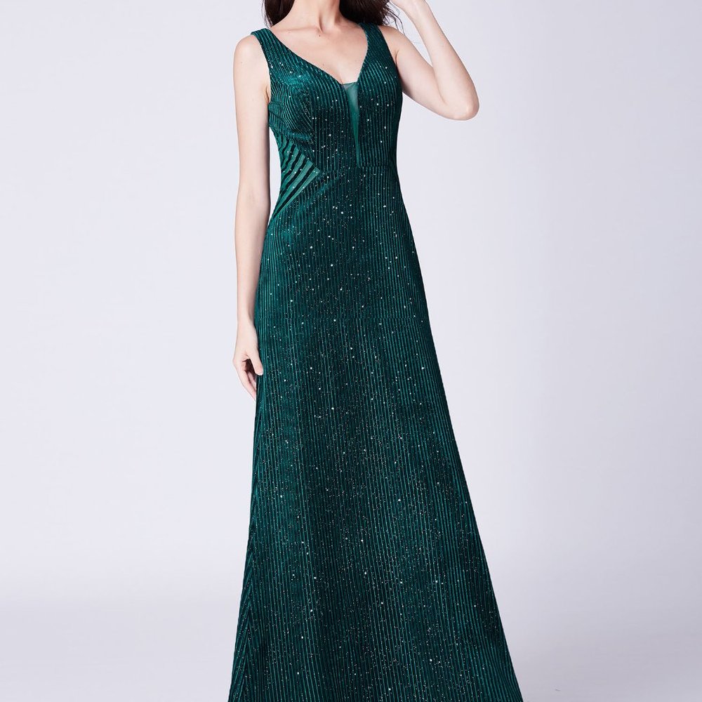 New Green Velvet Pleated Evening Prom Dresses. Christmas. Holiday. New Years